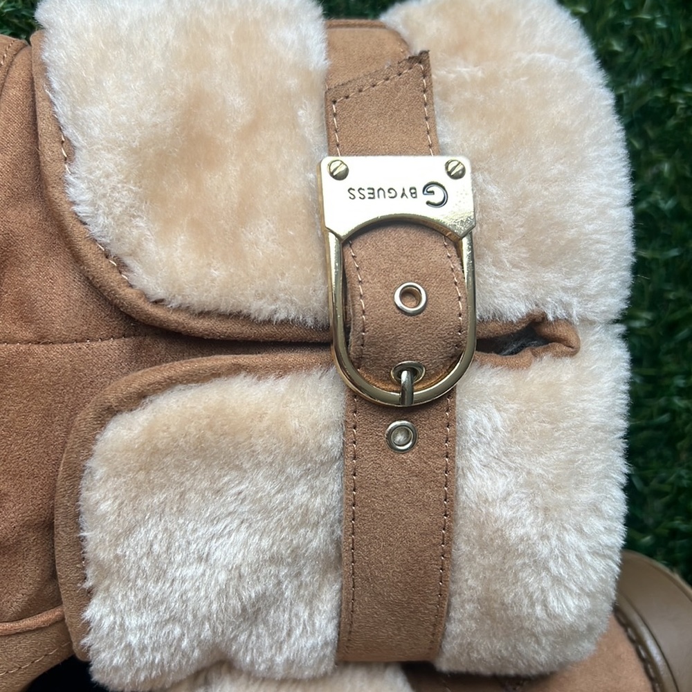 Woman Ugg boots 8M (fits for 7.5)used - Picture 8 of 9